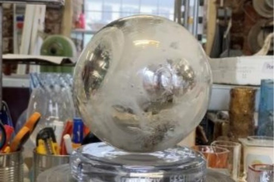 Des trophées en verre du Bitcherland pour le Festival du Film Fantastique de Gérardmer 2026